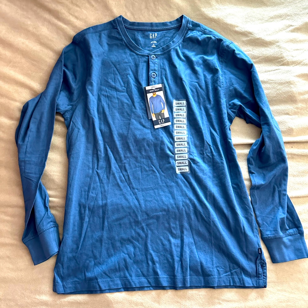 GAP Men’s Long Sleeve Shirt
